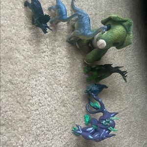 Green and Blue Action Figures Playset